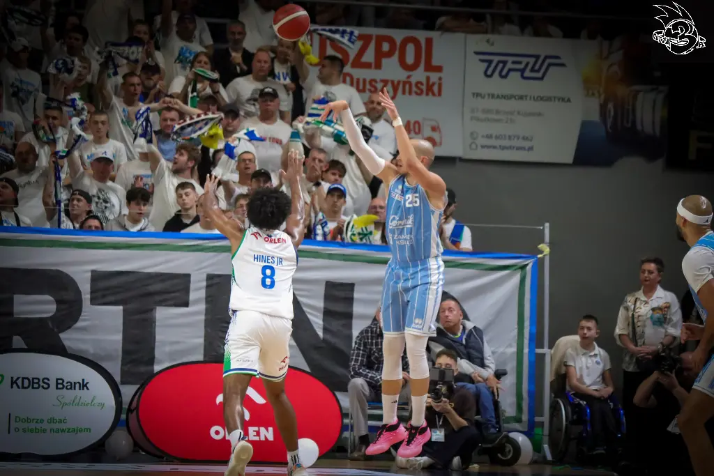 Galeria zdjęć 1 kolejki PGE Basket Ligi Anwil Włocławek-Górnik Zamek Książ — zdjęcie 112
