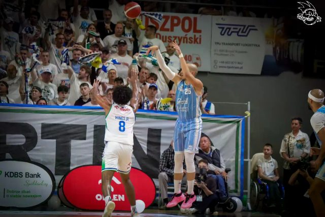 Galeria zdjęć 1 kolejki PGE Basket Ligi Anwil Włocławek-Górnik Zamek Książ — zdjęcie 112