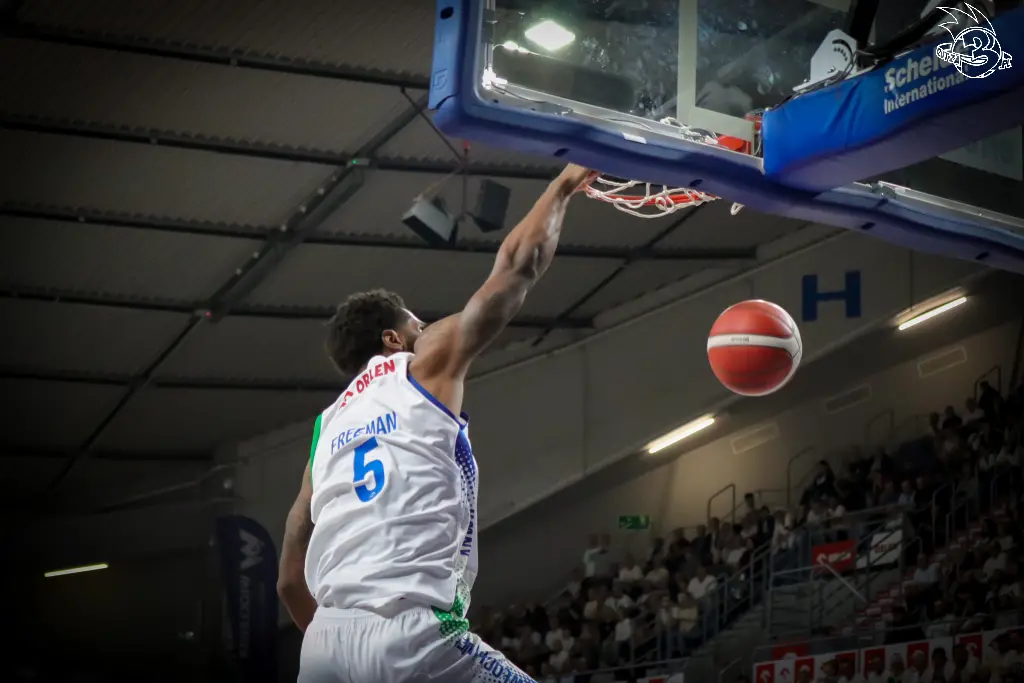Galeria zdjęć 1 kolejki PGE Basket Ligi Anwil Włocławek-Górnik Zamek Książ — zdjęcie 52
