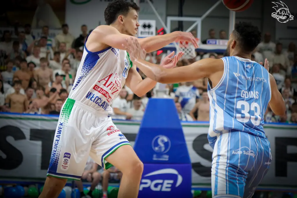 Galeria zdjęć 1 kolejki PGE Basket Ligi Anwil Włocławek-Górnik Zamek Książ — zdjęcie 63