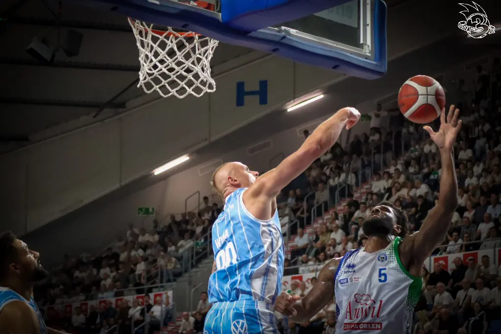 Galeria zdjęć 1 kolejki PGE Basket Ligi Anwil Włocławek-Górnik Zamek Książ — zdjęcie 75