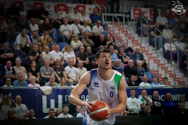 Galeria zdjęć 1 kolejki PGE Basket Ligi Anwil Włocławek-Górnik Zamek Książ — zdjęcie 179