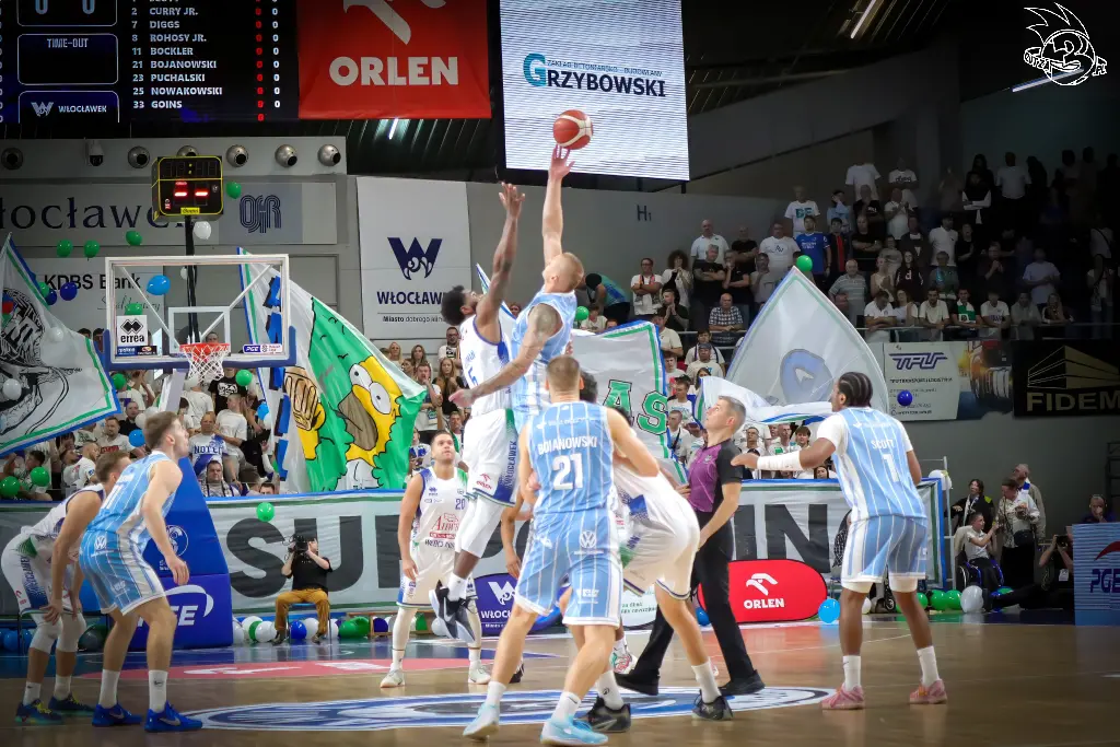 Galeria zdjęć 1 kolejki PGE Basket Ligi Anwil Włocławek-Górnik Zamek Książ — zdjęcie 41
