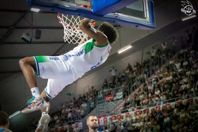 Galeria zdjęć 1 kolejki PGE Basket Ligi Anwil Włocławek-Górnik Zamek Książ — zdjęcie 127