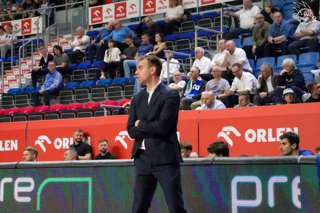 Galeria zdjęć 25 kolejki OBL Anwil Włocławek-Tasomix Rosiek Stal Ostrów Wielkopolski — zdjęcie 142