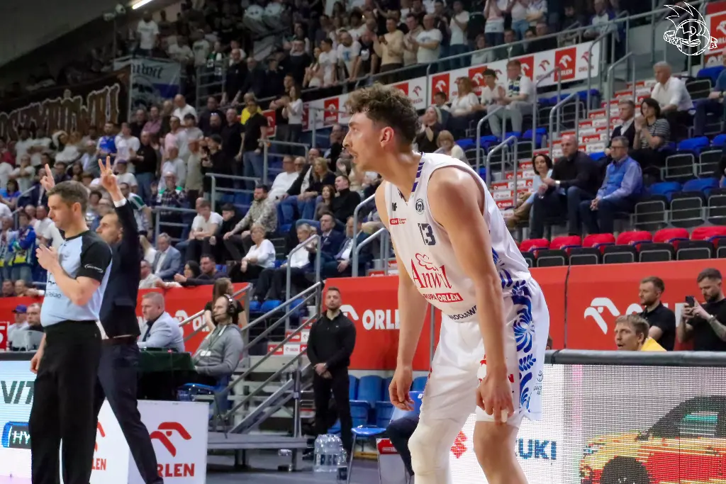 Galeria zdjęć 25 kolejki OBL Anwil Włocławek-Tasomix Rosiek Stal Ostrów Wielkopolski — zdjęcie 172