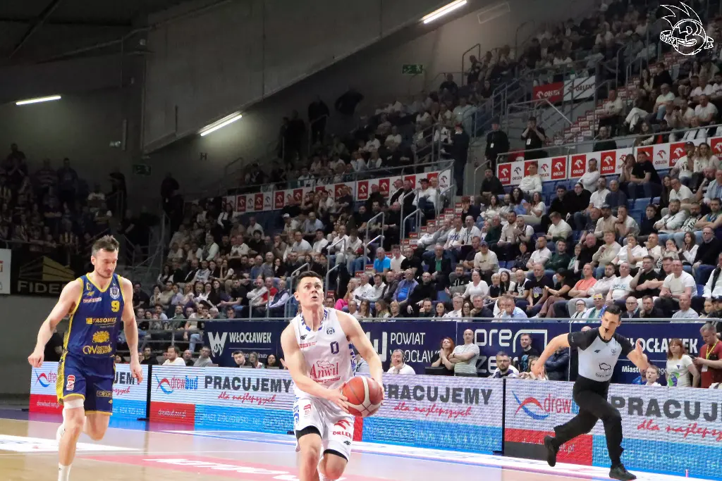 Galeria zdjęć 25 kolejki OBL Anwil Włocławek-Tasomix Rosiek Stal Ostrów Wielkopolski — zdjęcie 82