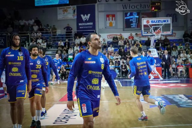 Galeria zdjęć 25 kolejki OBL Anwil Włocławek-Tasomix Rosiek Stal Ostrów Wielkopolski — zdjęcie 16