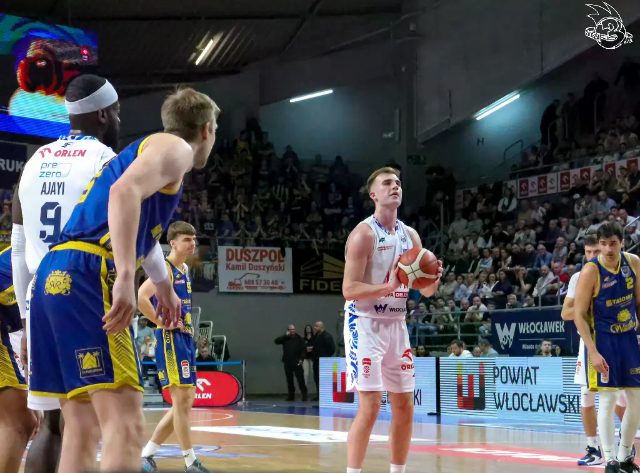Galeria zdjęć 25 kolejki OBL Anwil Włocławek-Tasomix Rosiek Stal Ostrów Wielkopolski — zdjęcie 67