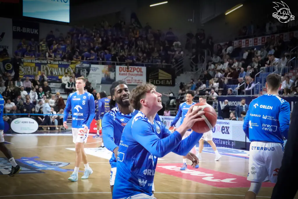 Galeria zdjęć 25 kolejki OBL Anwil Włocławek-Tasomix Rosiek Stal Ostrów Wielkopolski — zdjęcie 23