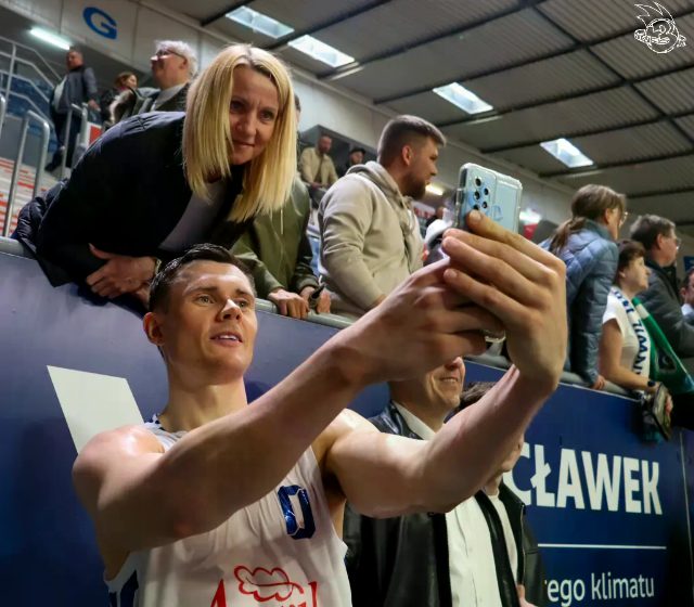 Galeria zdjęć 25 kolejki OBL Anwil Włocławek-Tasomix Rosiek Stal Ostrów Wielkopolski — zdjęcie 261