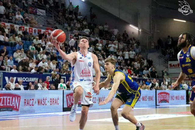 Galeria zdjęć 25 kolejki OBL Anwil Włocławek-Tasomix Rosiek Stal Ostrów Wielkopolski — zdjęcie 165