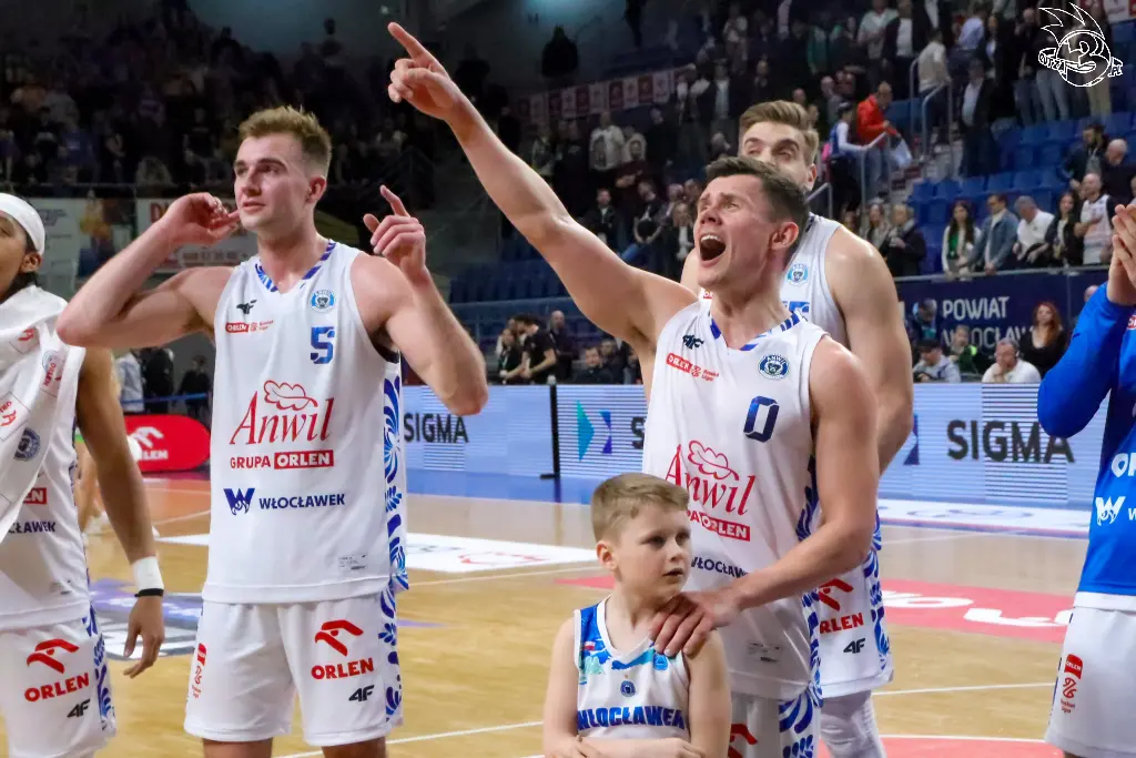 Galeria zdjęć 25 kolejki OBL Anwil Włocławek-Tasomix Rosiek Stal Ostrów Wielkopolski — zdjęcie 247