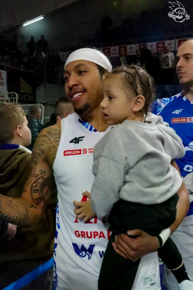 Galeria zdjęć 25 kolejki OBL Anwil Włocławek-Tasomix Rosiek Stal Ostrów Wielkopolski — zdjęcie 256