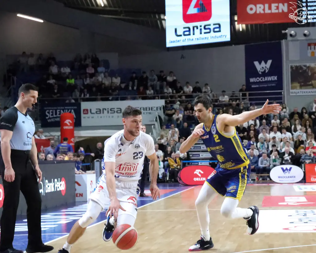 Galeria zdjęć 25 kolejki OBL Anwil Włocławek-Tasomix Rosiek Stal Ostrów Wielkopolski — zdjęcie 55
