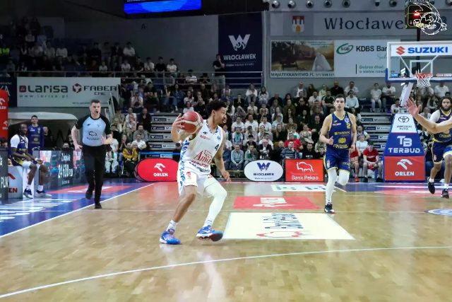 Galeria zdjęć 25 kolejki OBL Anwil Włocławek-Tasomix Rosiek Stal Ostrów Wielkopolski — zdjęcie 74