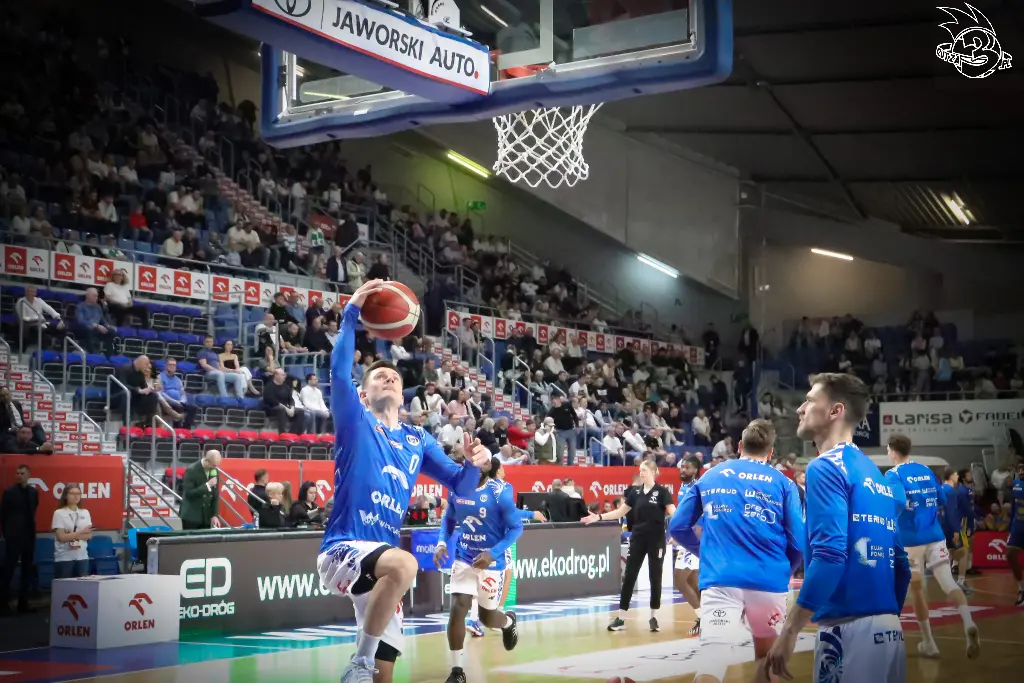 Galeria zdjęć 25 kolejki OBL Anwil Włocławek-Tasomix Rosiek Stal Ostrów Wielkopolski — zdjęcie 24