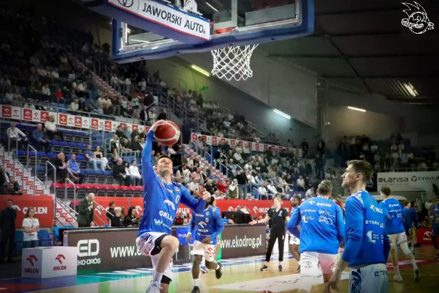 Galeria zdjęć 25 kolejki OBL Anwil Włocławek-Tasomix Rosiek Stal Ostrów Wielkopolski — zdjęcie 24