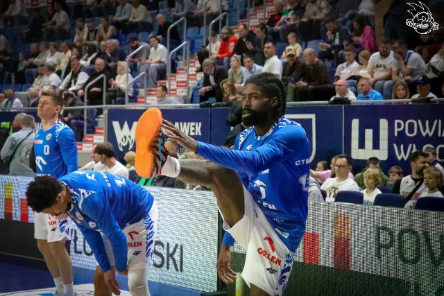 Galeria zdjęć 25 kolejki OBL Anwil Włocławek-Tasomix Rosiek Stal Ostrów Wielkopolski — zdjęcie 3