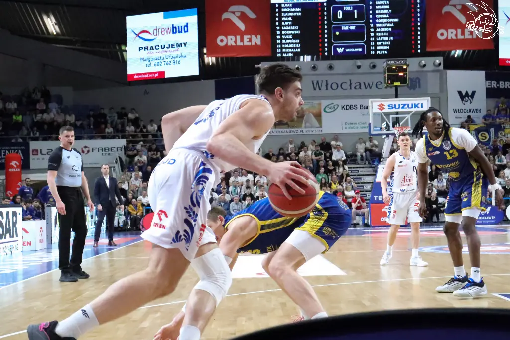 Galeria zdjęć 25 kolejki OBL Anwil Włocławek-Tasomix Rosiek Stal Ostrów Wielkopolski — zdjęcie 52