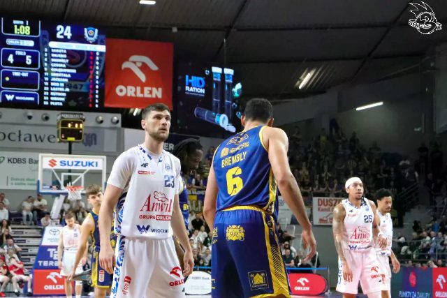 Galeria zdjęć 25 kolejki OBL Anwil Włocławek-Tasomix Rosiek Stal Ostrów Wielkopolski — zdjęcie 77