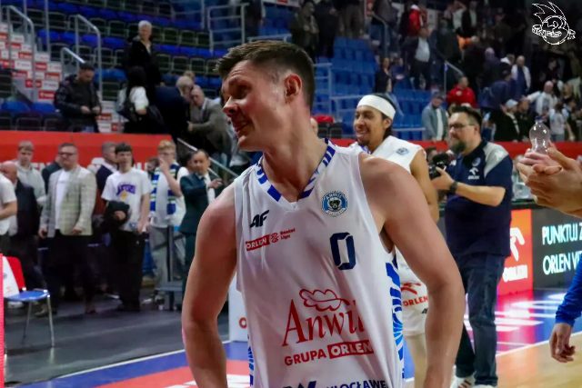 Galeria zdjęć 25 kolejki OBL Anwil Włocławek-Tasomix Rosiek Stal Ostrów Wielkopolski — zdjęcie 239