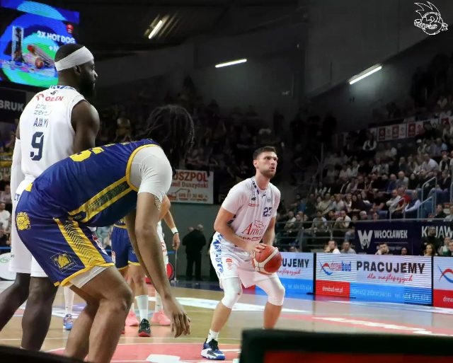 Galeria zdjęć 25 kolejki OBL Anwil Włocławek-Tasomix Rosiek Stal Ostrów Wielkopolski — zdjęcie 58