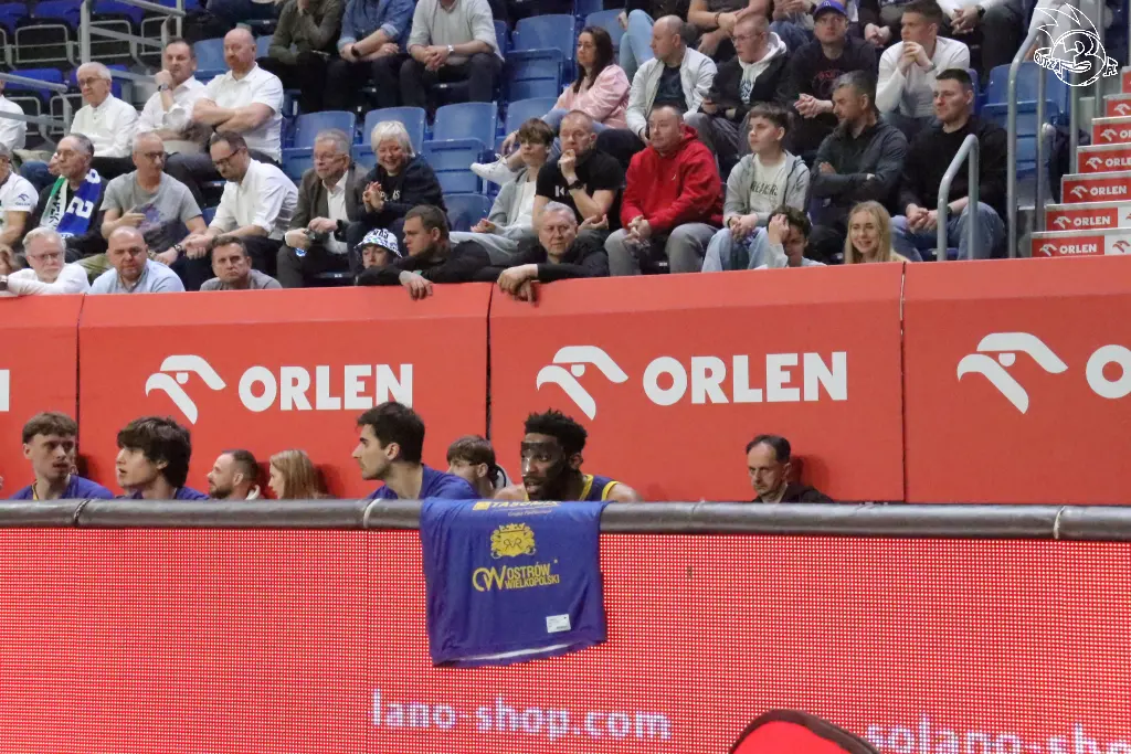 Galeria zdjęć 25 kolejki OBL Anwil Włocławek-Tasomix Rosiek Stal Ostrów Wielkopolski — zdjęcie 147