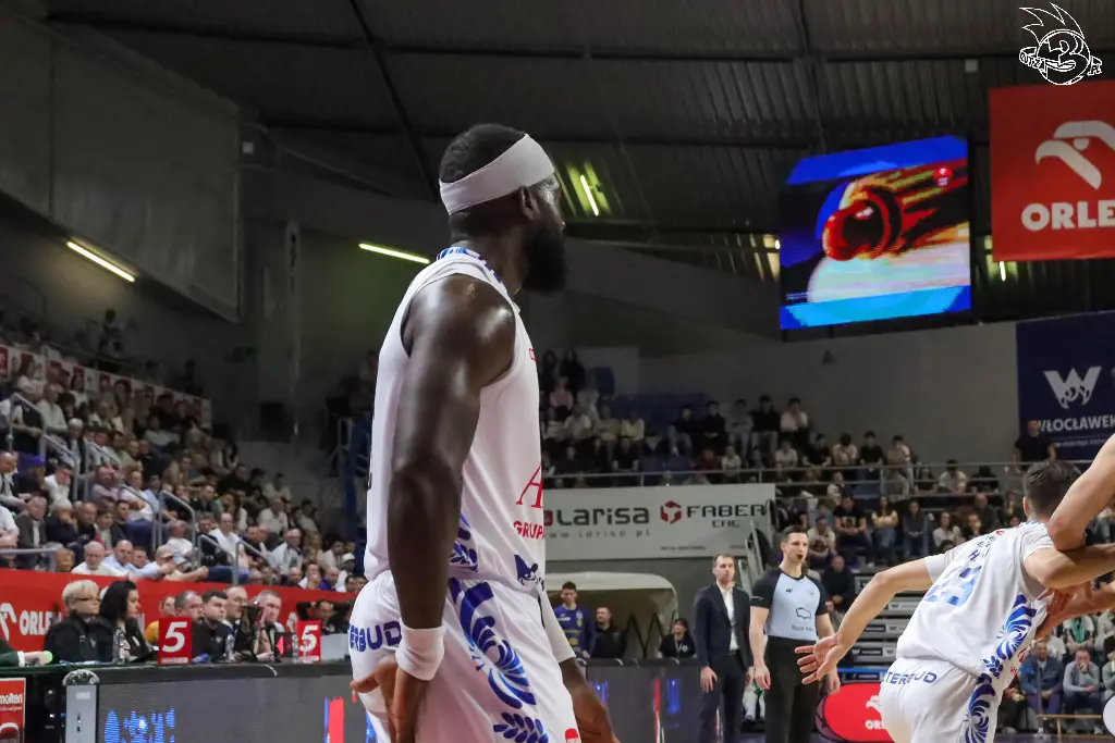 Galeria zdjęć 25 kolejki OBL Anwil Włocławek-Tasomix Rosiek Stal Ostrów Wielkopolski — zdjęcie 79