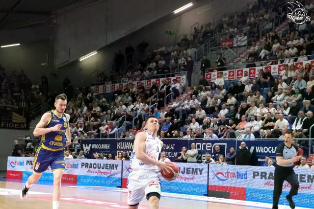 Galeria zdjęć 25 kolejki OBL Anwil Włocławek-Tasomix Rosiek Stal Ostrów Wielkopolski — zdjęcie 83