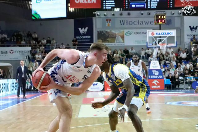 Galeria zdjęć 25 kolejki OBL Anwil Włocławek-Tasomix Rosiek Stal Ostrów Wielkopolski — zdjęcie 96