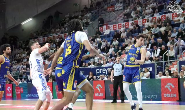 Galeria zdjęć 25 kolejki OBL Anwil Włocławek-Tasomix Rosiek Stal Ostrów Wielkopolski — zdjęcie 59
