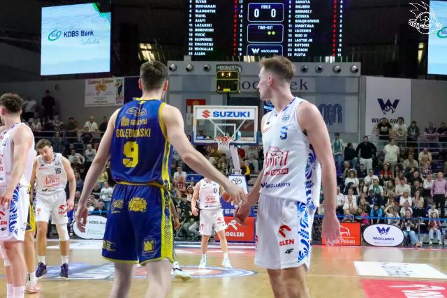 Galeria zdjęć 25 kolejki OBL Anwil Włocławek-Tasomix Rosiek Stal Ostrów Wielkopolski — zdjęcie 185