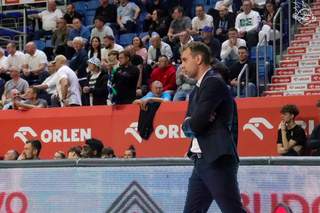 Galeria zdjęć 25 kolejki OBL Anwil Włocławek-Tasomix Rosiek Stal Ostrów Wielkopolski — zdjęcie 171