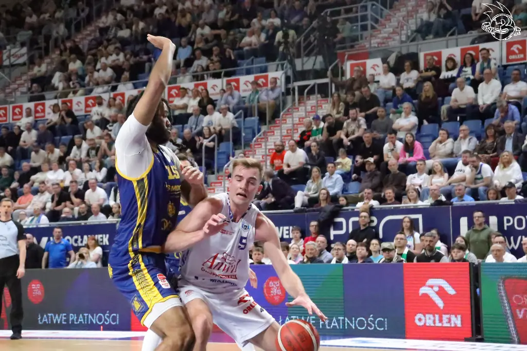 Galeria zdjęć 25 kolejki OBL Anwil Włocławek-Tasomix Rosiek Stal Ostrów Wielkopolski — zdjęcie 60