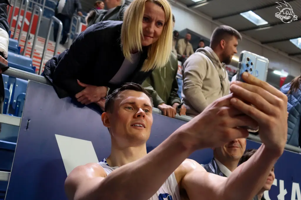 Galeria zdjęć 25 kolejki OBL Anwil Włocławek-Tasomix Rosiek Stal Ostrów Wielkopolski — zdjęcie 262