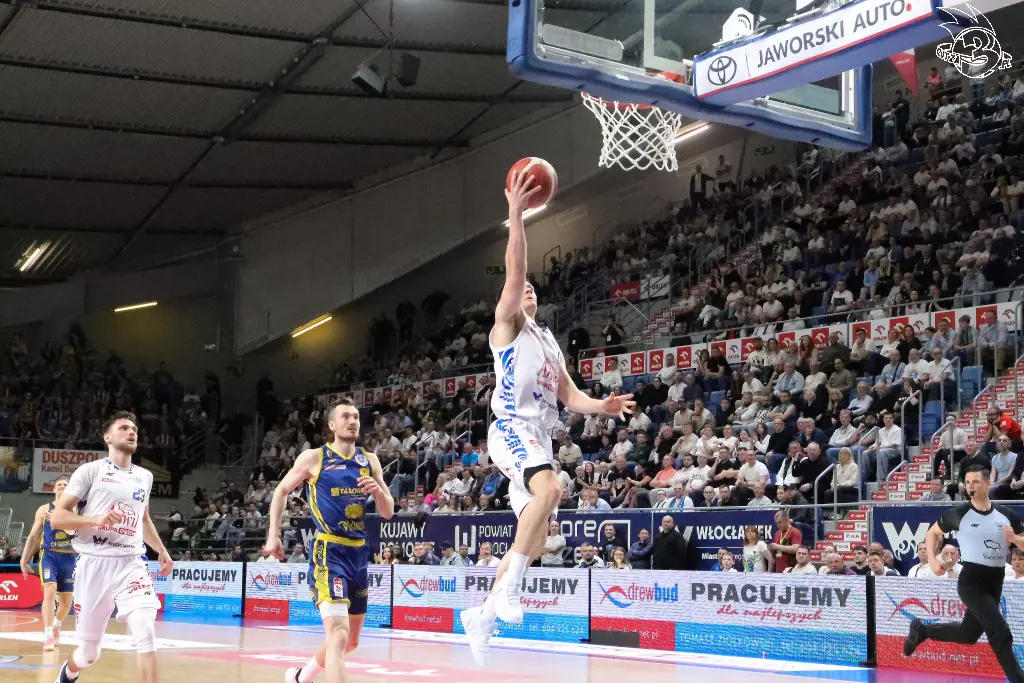 Galeria zdjęć 25 kolejki OBL Anwil Włocławek-Tasomix Rosiek Stal Ostrów Wielkopolski — zdjęcie 84