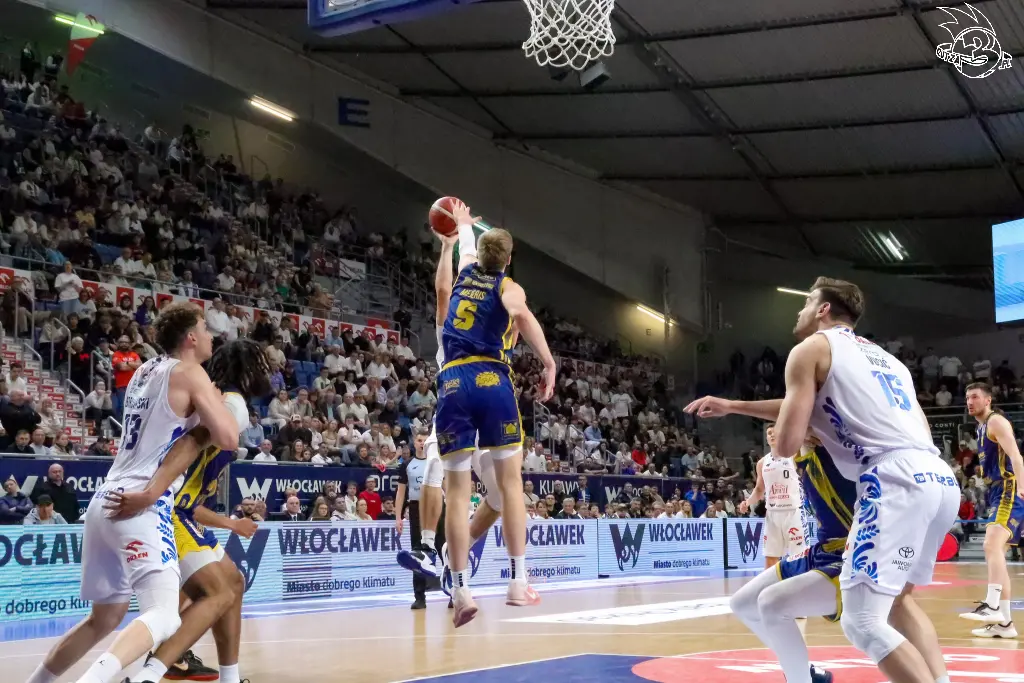 Galeria zdjęć 25 kolejki OBL Anwil Włocławek-Tasomix Rosiek Stal Ostrów Wielkopolski — zdjęcie 227