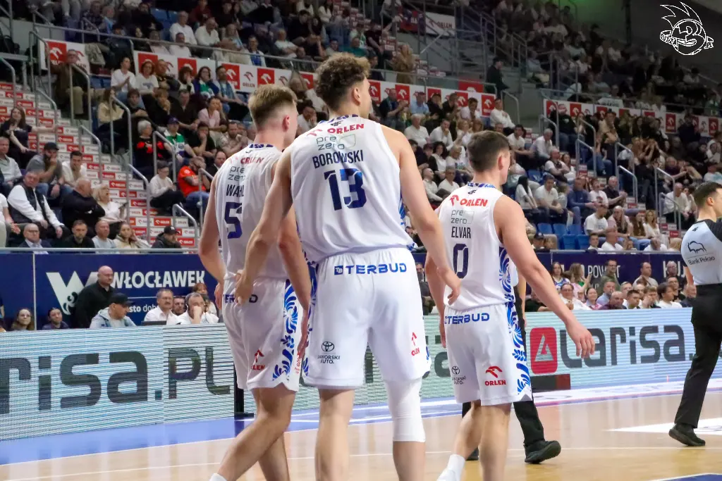Galeria zdjęć 25 kolejki OBL Anwil Włocławek-Tasomix Rosiek Stal Ostrów Wielkopolski — zdjęcie 146