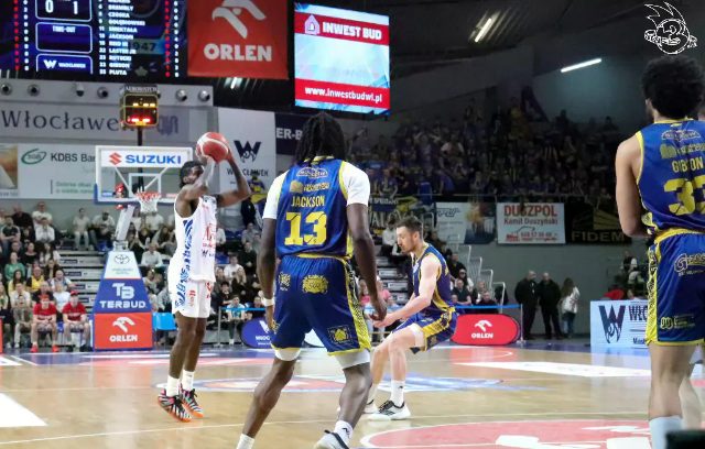 Galeria zdjęć 25 kolejki OBL Anwil Włocławek-Tasomix Rosiek Stal Ostrów Wielkopolski — zdjęcie 50
