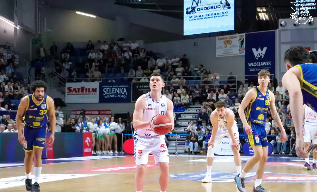 Galeria zdjęć 25 kolejki OBL Anwil Włocławek-Tasomix Rosiek Stal Ostrów Wielkopolski — zdjęcie 151