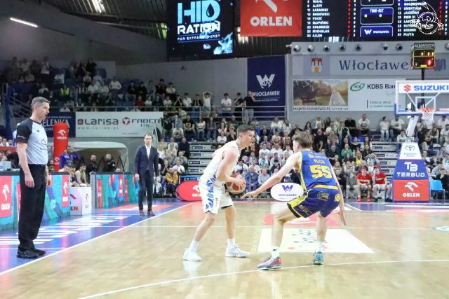 Galeria zdjęć 25 kolejki OBL Anwil Włocławek-Tasomix Rosiek Stal Ostrów Wielkopolski — zdjęcie 117