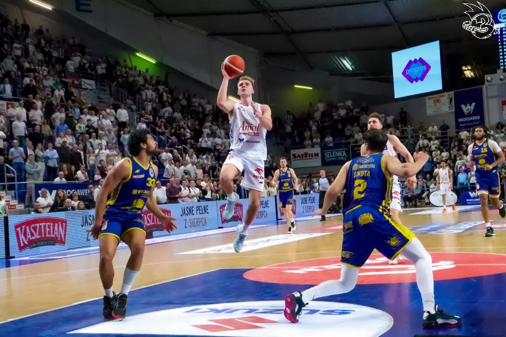 Galeria zdjęć 25 kolejki OBL Anwil Włocławek-Tasomix Rosiek Stal Ostrów Wielkopolski — zdjęcie 234