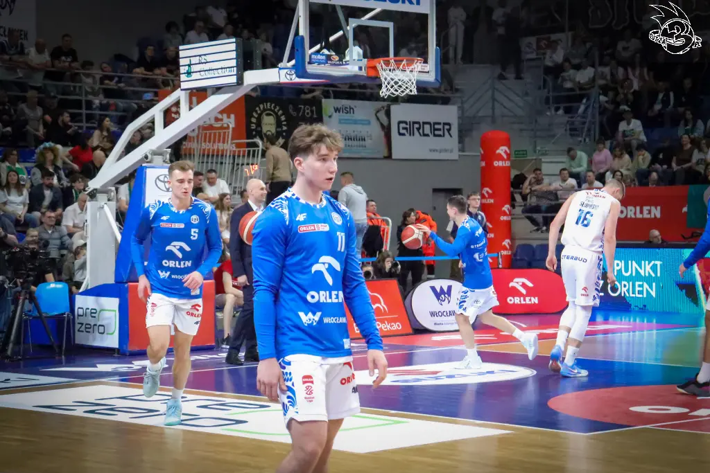 Galeria zdjęć 25 kolejki OBL Anwil Włocławek-Tasomix Rosiek Stal Ostrów Wielkopolski — zdjęcie 22