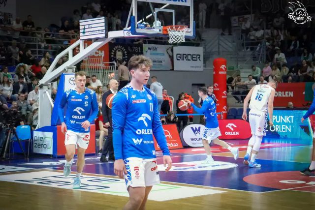 Galeria zdjęć 25 kolejki OBL Anwil Włocławek-Tasomix Rosiek Stal Ostrów Wielkopolski — zdjęcie 22