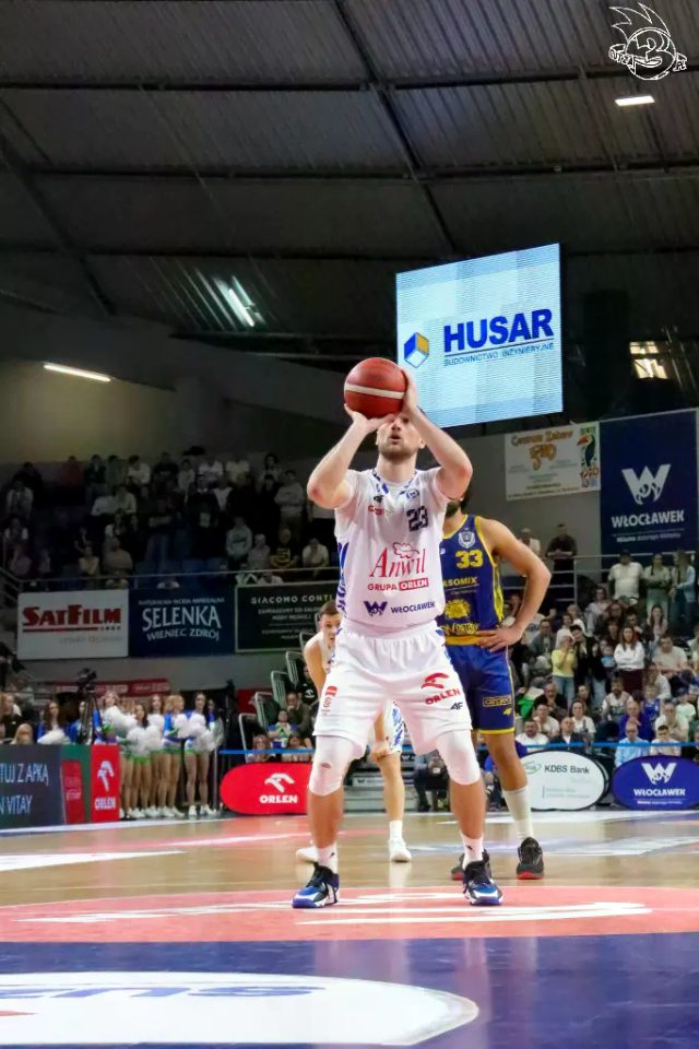 Galeria zdjęć 25 kolejki OBL Anwil Włocławek-Tasomix Rosiek Stal Ostrów Wielkopolski — zdjęcie 211