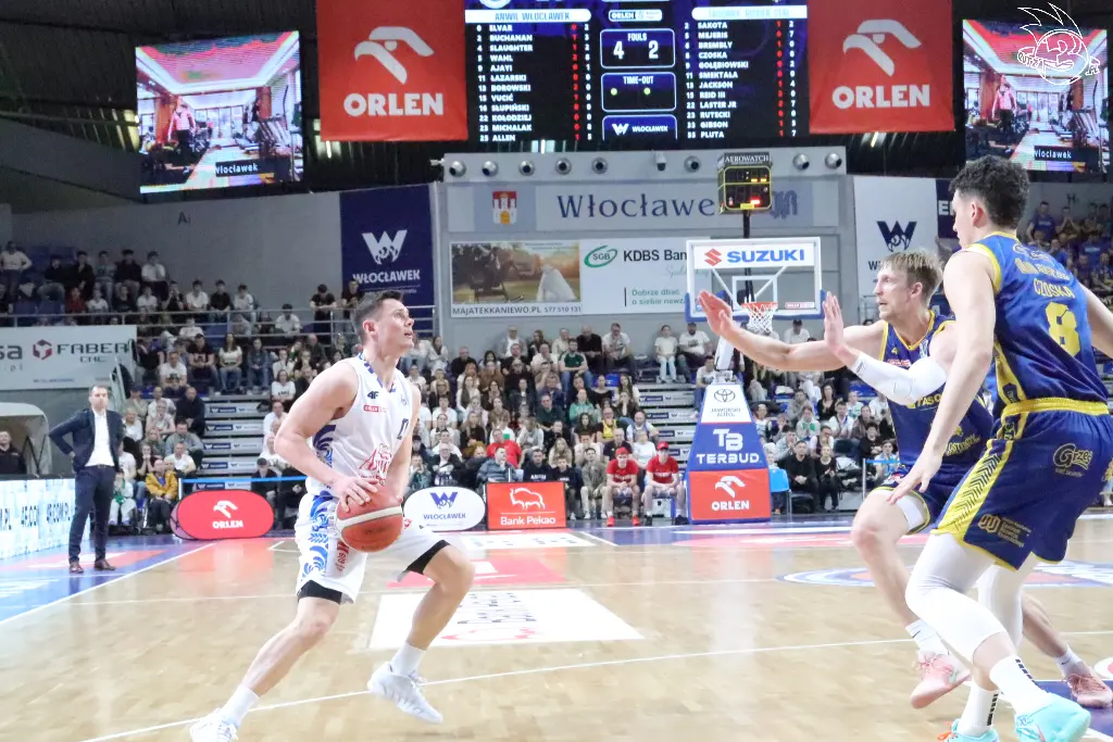 Galeria zdjęć 25 kolejki OBL Anwil Włocławek-Tasomix Rosiek Stal Ostrów Wielkopolski — zdjęcie 119