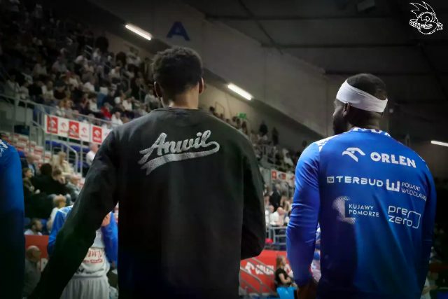 Galeria zdjęć 25 kolejki OBL Anwil Włocławek-Tasomix Rosiek Stal Ostrów Wielkopolski — zdjęcie 29