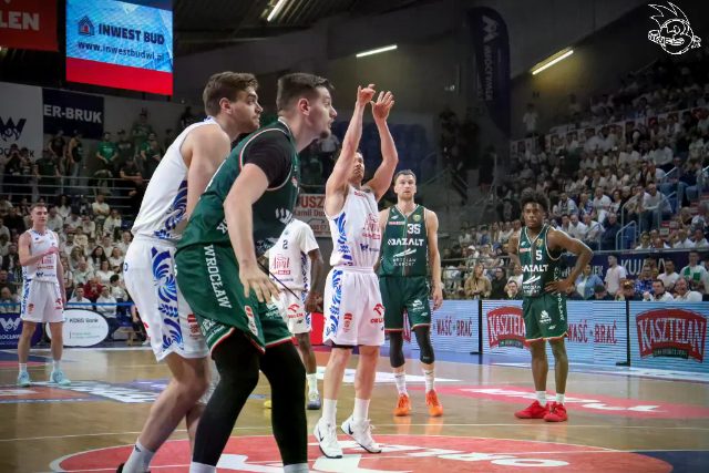 Galeria zdjęć 28 kolejki OBL Anwil Włocławek-WKS Śląsk Wrocław — zdjęcie 114
