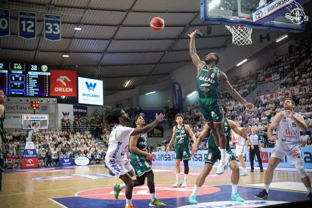 Galeria zdjęć 28 kolejki OBL Anwil Włocławek-WKS Śląsk Wrocław — zdjęcie 119